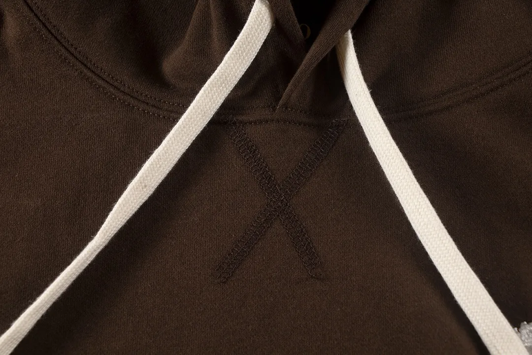 P230 Color: Black/Navy Blue/Coffee Brown/Heather Gray Size: S M L -RL's classic style for all seasons. The fit is loose and can be easily controlled by both men and women. Simple Clean and versatile, you can't go wrong with it. Exposed topstitching. Collage triangle. 1.3 cm retro original color hook drawstring. Details are everywhere.